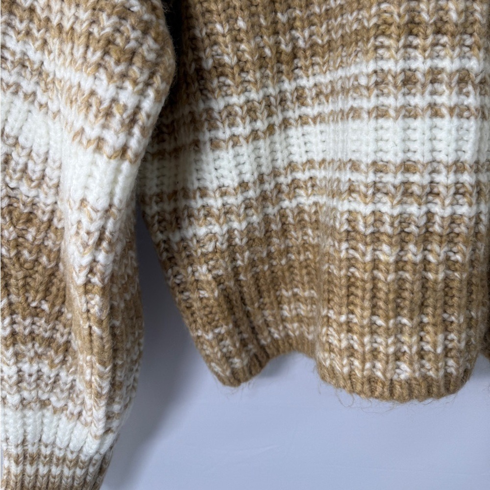 Abercrombie & Fitch Striped Ribbed Crewneck Sweater – Tan & Cream – Size S - Picture 3 of 7